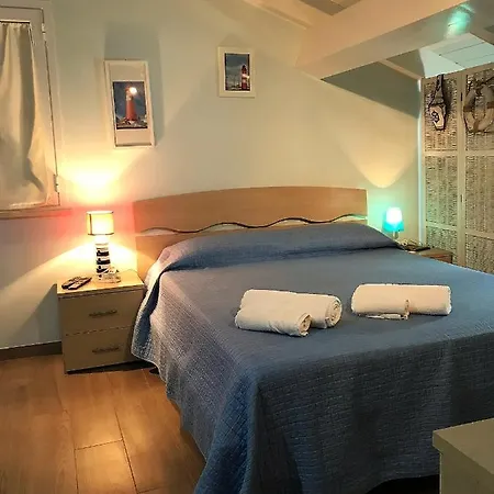 Oda ve Kahvaltı Faro Bianco